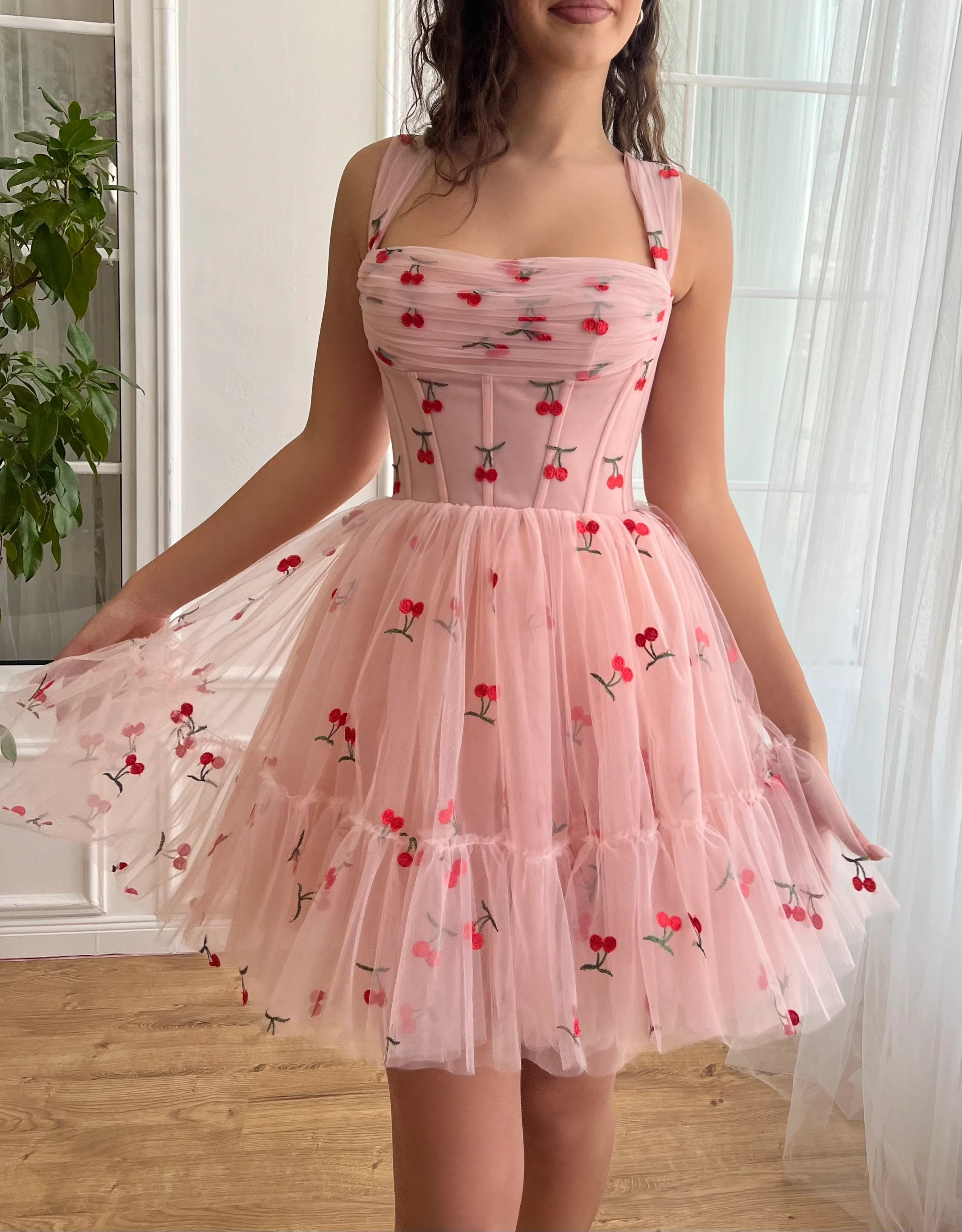 A-line Cherry Lace Appliques Prom Dresses for Women Tulle Wedding Dress lovely Short skirt