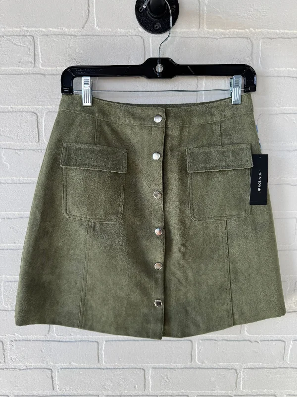 Skirt Mini & Short By I Love Ronson In Green, Size: 4