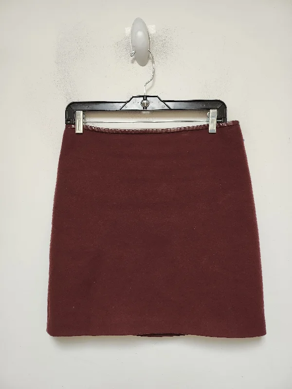 Skirt Mini & Short By White House Black Market In Maroon, Size: 4