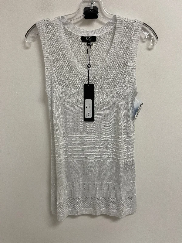 Top Sleeveless By Clothes Mentor In White, Size: M